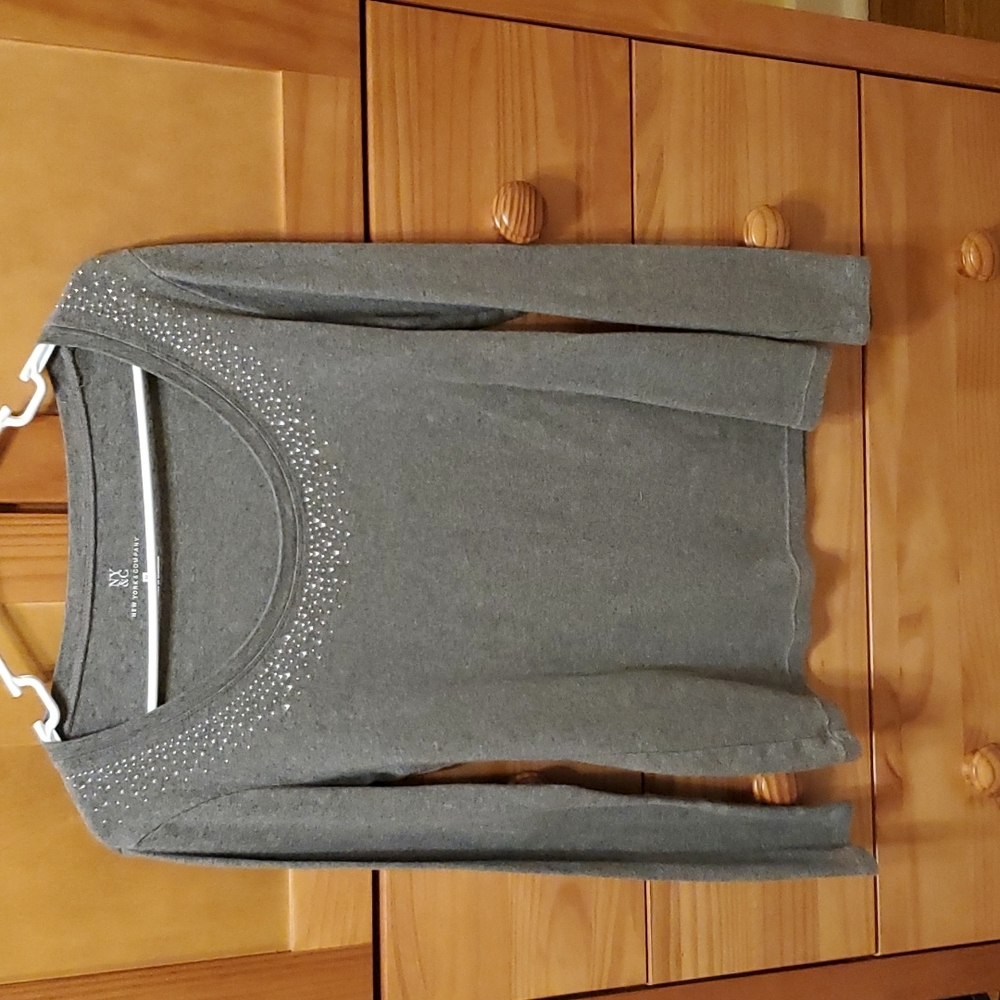 New York and company long sleeve shirt